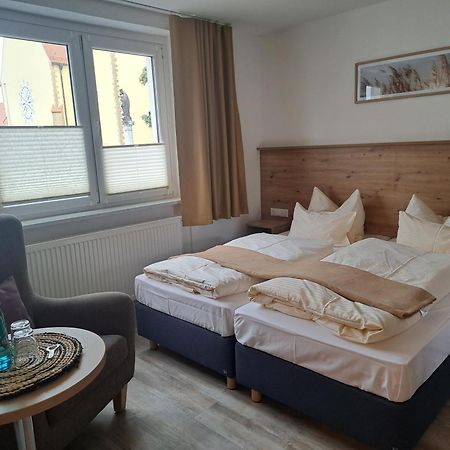 Hotel Rathausstuben Wackersdorf Esterno foto