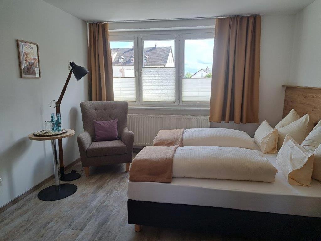 Hotel Rathausstuben Wackersdorf Esterno foto