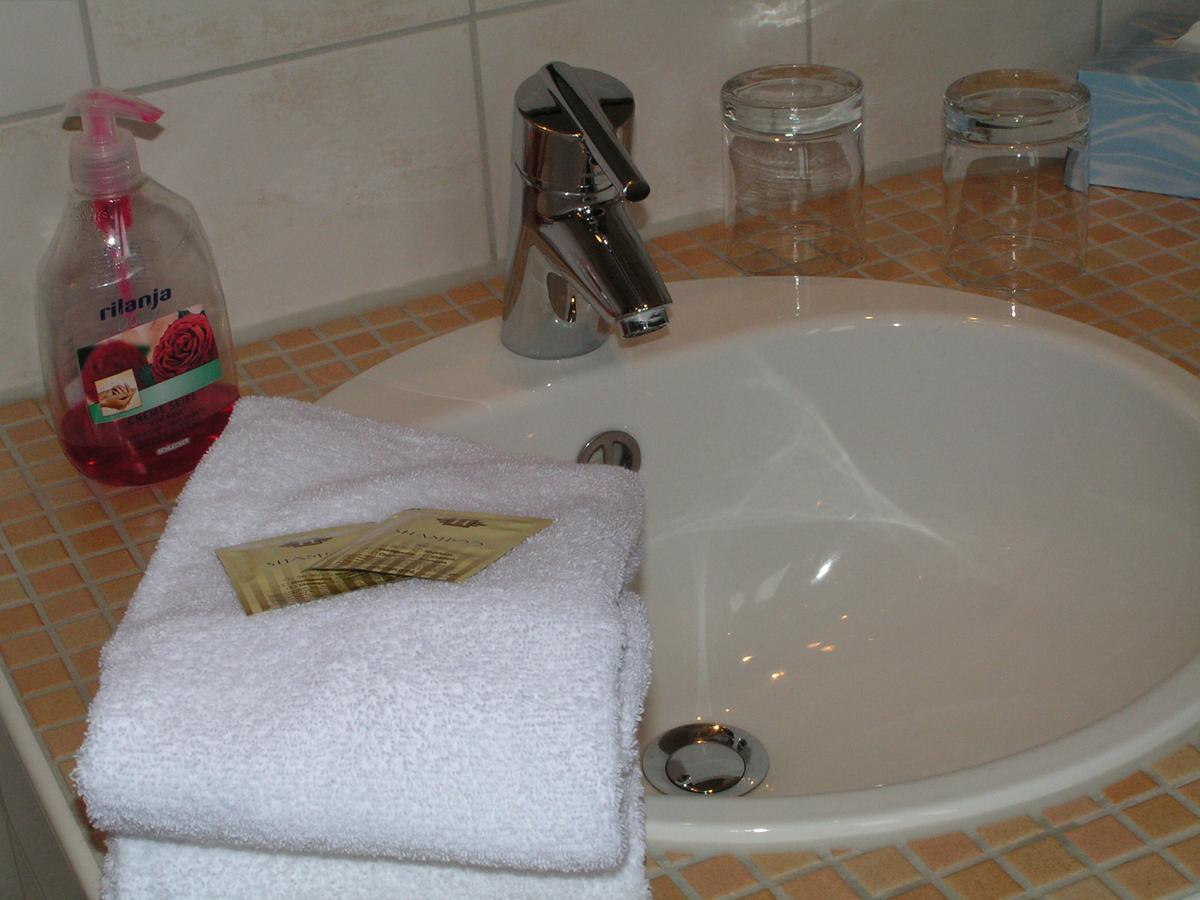 Hotel Rathausstuben Wackersdorf Esterno foto